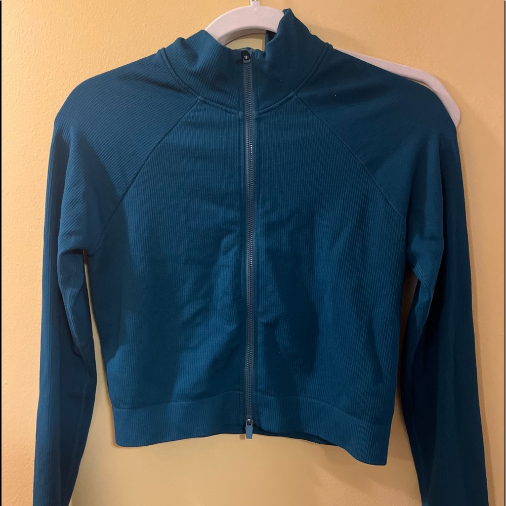Fabletics crop double zipper sweater